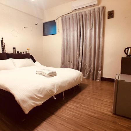 Love Feng Jia Apartment Hotel Тайчжун Экстерьер фото