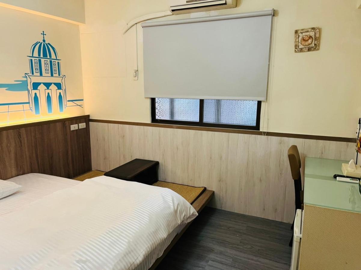 Love Feng Jia Apartment Hotel Тайчжун Экстерьер фото