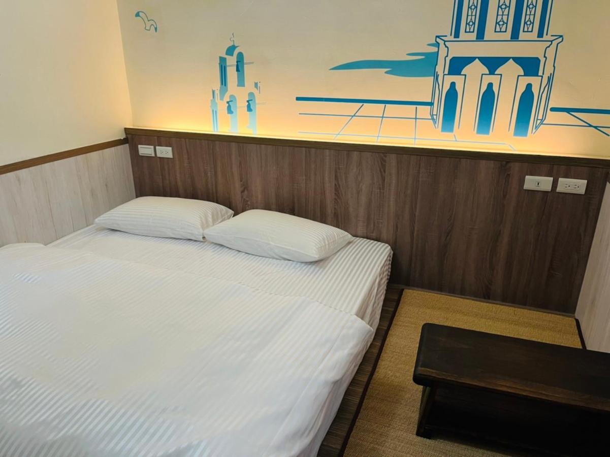 Love Feng Jia Apartment Hotel Тайчжун Экстерьер фото