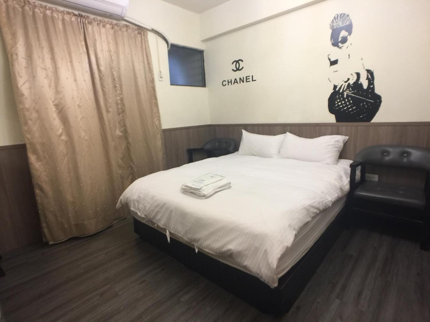 Love Feng Jia Apartment Hotel Тайчжун Экстерьер фото