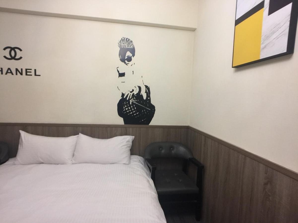Love Feng Jia Apartment Hotel Тайчжун Экстерьер фото