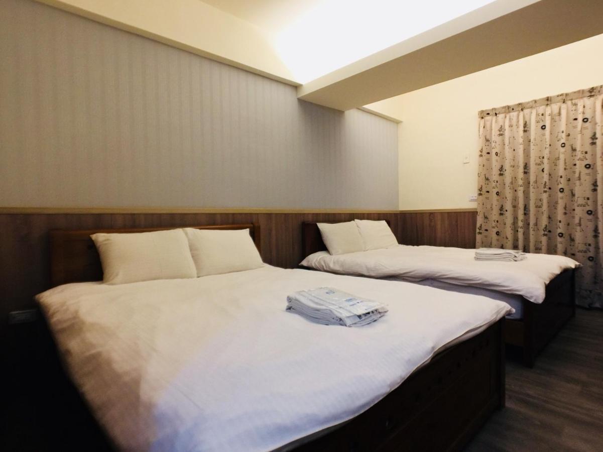 Love Feng Jia Apartment Hotel Тайчжун Экстерьер фото
