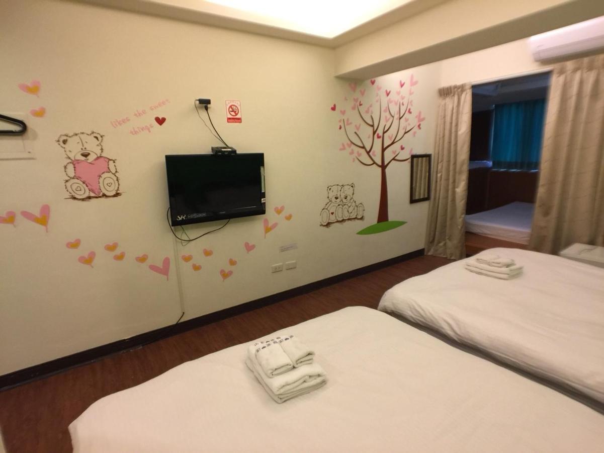 Love Feng Jia Apartment Hotel Тайчжун Экстерьер фото