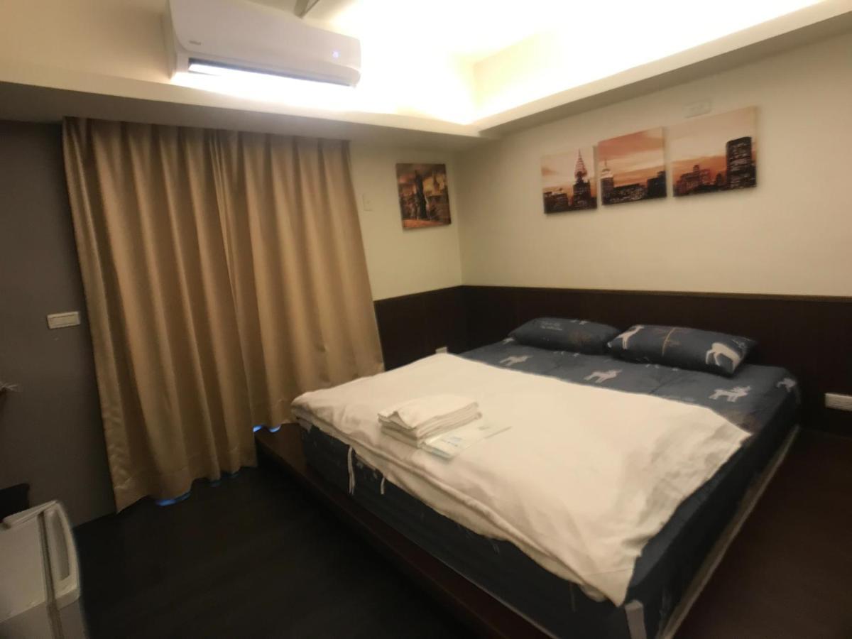 Love Feng Jia Apartment Hotel Тайчжун Экстерьер фото