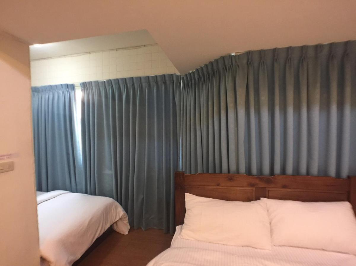 Love Feng Jia Apartment Hotel Тайчжун Экстерьер фото