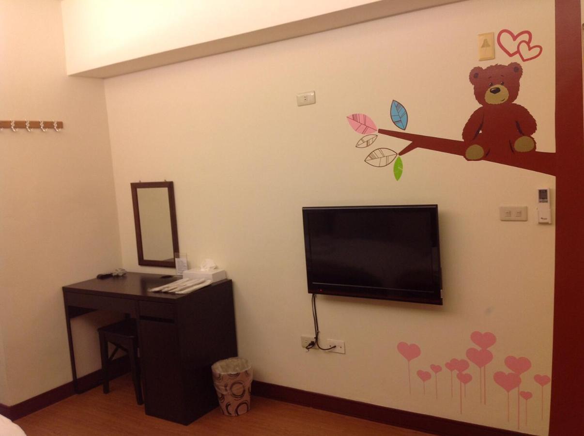 Love Feng Jia Apartment Hotel Тайчжун Экстерьер фото