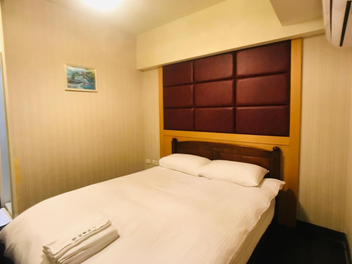 Love Feng Jia Apartment Hotel Тайчжун Экстерьер фото